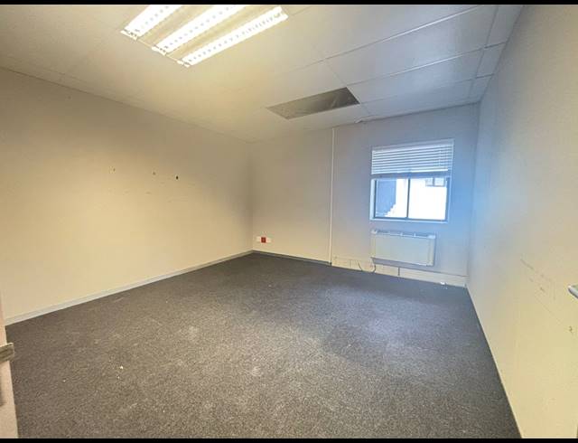 170M² OFFICE TO LET IN TYGER VALLEY